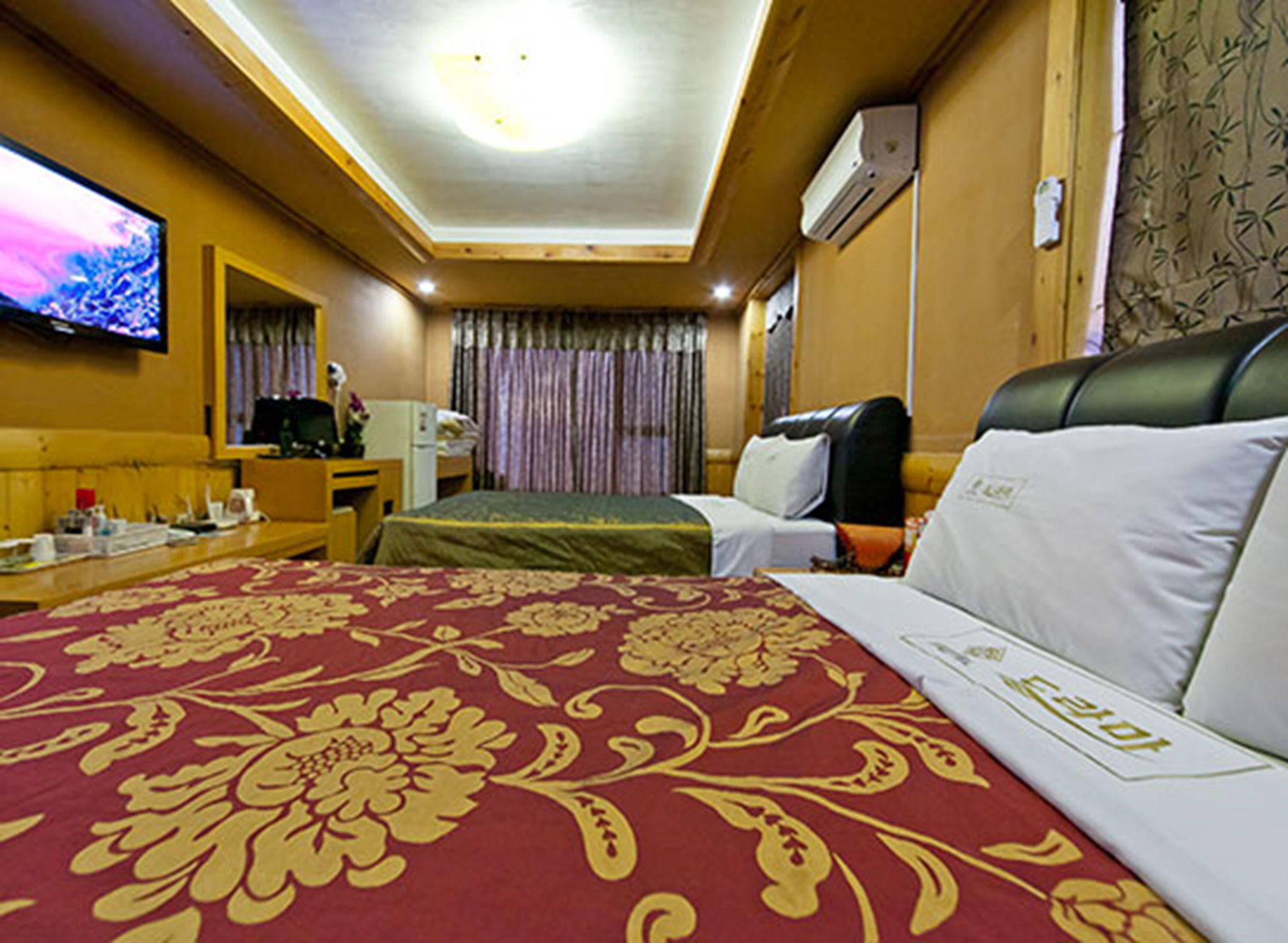 Drama Motel Boryeong Buitenkant foto